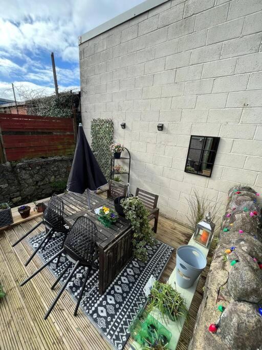 Just The Splott! Sleeps 6, 8 Mins To Stadium. Cardiff Exteriér fotografie