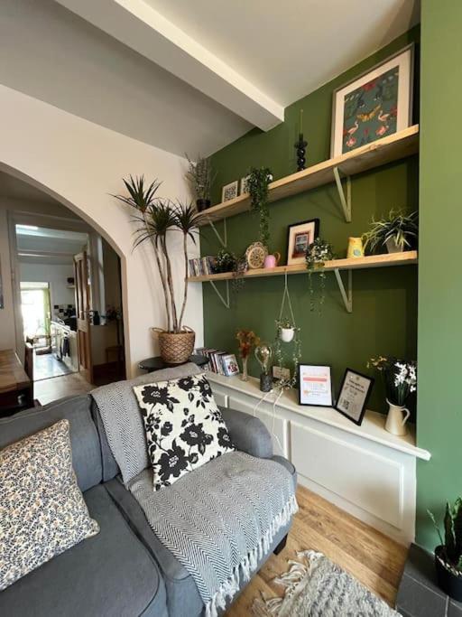 Just The Splott! Sleeps 6, 8 Mins To Stadium. Cardiff Exteriér fotografie