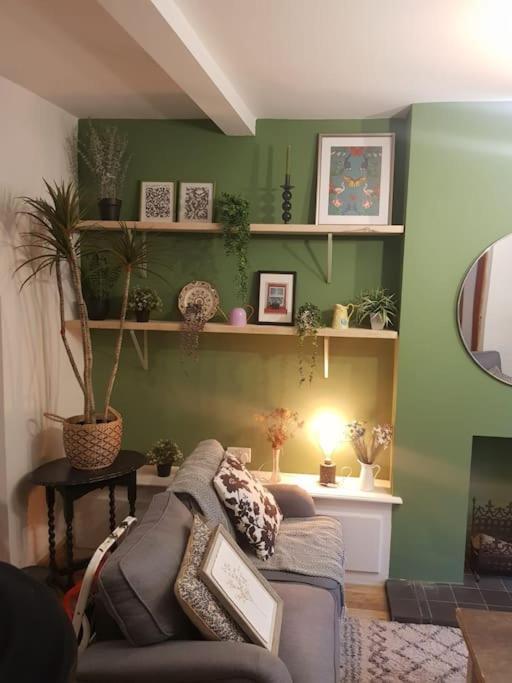 Just The Splott! Sleeps 6, 8 Mins To Stadium. Cardiff Exteriér fotografie